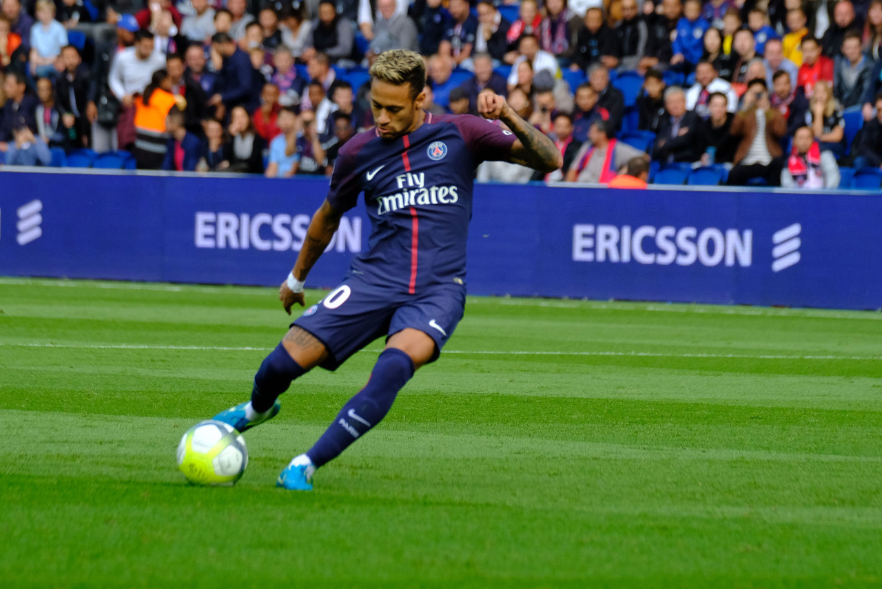 前药厂高层：拜仁仍是衡量一切的标杆；卡尔可到世界杯体验下