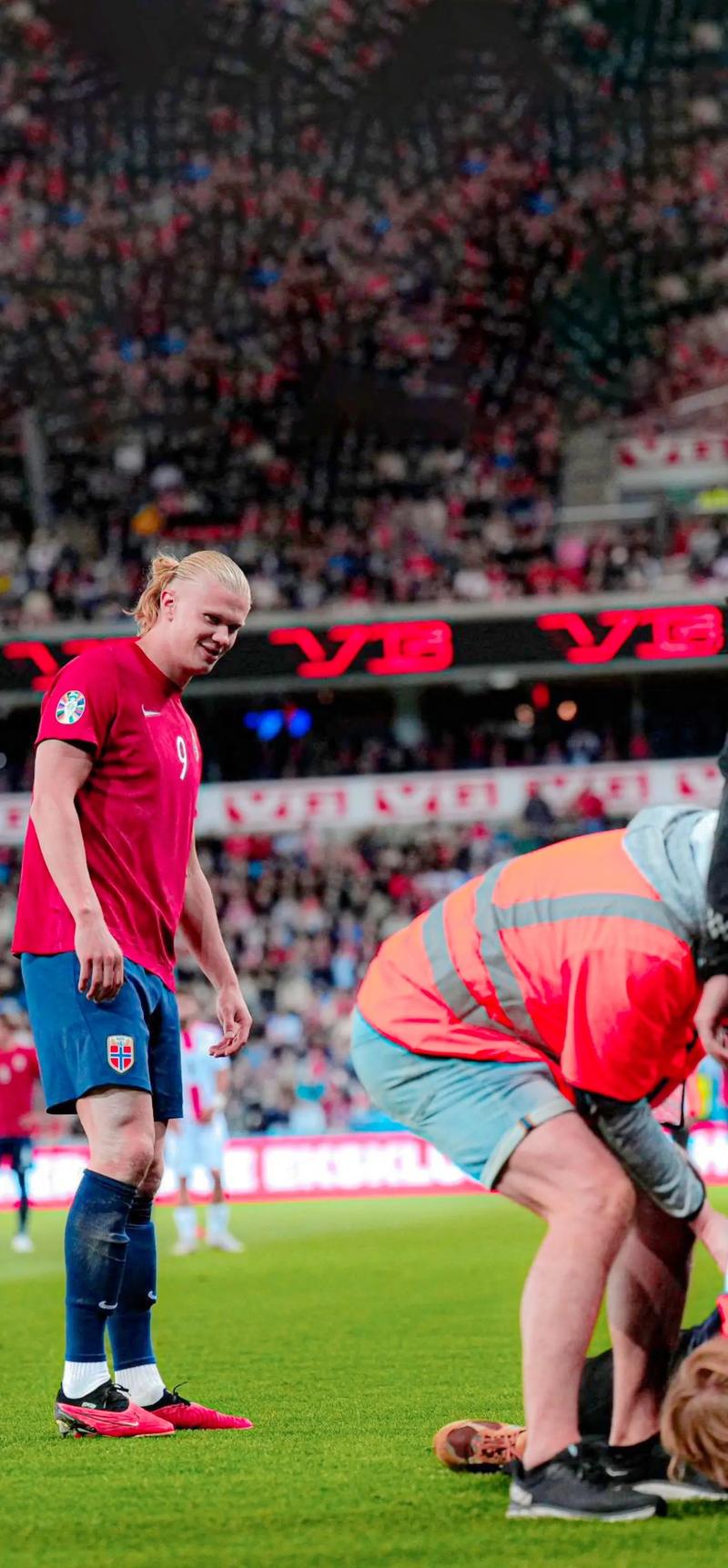 2025中国金球奖候选：张玉宁、拜合拉木等15人在列（2025中国金球奖提名公布：张玉宁、拜合拉木等15人入围）