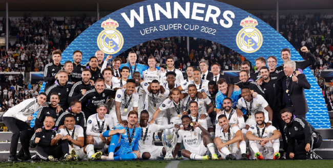 英超半场：吉马良斯角球破门，戈登点射，纽卡2-0伯恩利（英超半场战报：吉马良斯角球建功，戈登点球命中，纽卡暂2-0领先伯恩利）