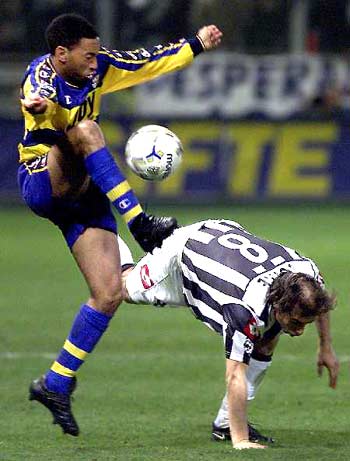 罗马诺：皇马球员们力挺阿隆索，高层愿再给他时间进行打磨